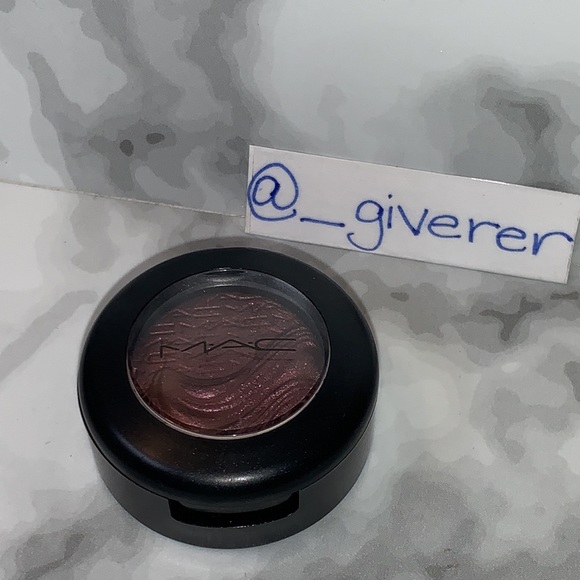 Rich Core Extra Dimension Eyeshadow Collection MAC - Picture 6 of 14